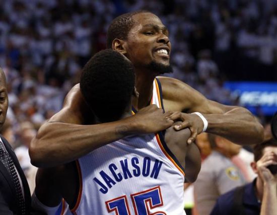 五大联赛U21球员每90分钟关键传球次数：卡尔第1，亚马尔第2（五大联赛U21球员关键传球／90分钟榜：卡尔居首，亚马尔次席）