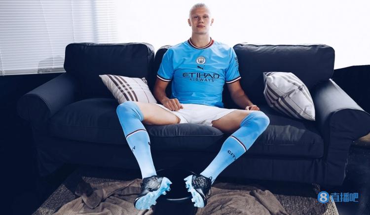 英超赛场亮点：利物浦逆转曼联,（英超焦点战：利物浦上演逆转击败曼联）