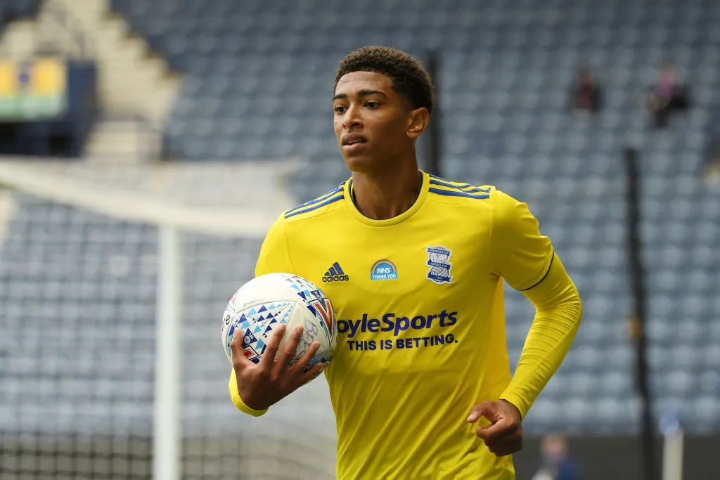 塞尔吉尼奥：要给巴尔泰萨吉时间；米兰必须留住迈尼昂（塞尔吉尼奥：巴尔泰萨吉应获更多时间，米兰必须留下迈尼昂）