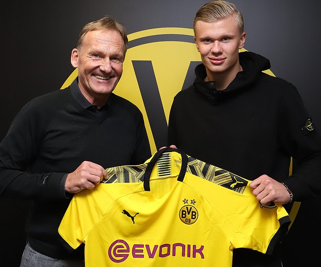 官方：罗杰斯出任库迪西亚主教练，据悉双方签约两年半（库迪西亚官宣罗杰斯上任主帅，合同两年半）