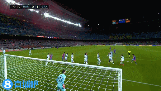 聊了什么？阿隆索欧冠赛后与弗林蓬进行了14分钟秘密会谈（欧冠赛后阿隆索与弗林蓬密谈14分钟，内容仍成谜）