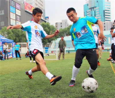 凯恩2025自然年已打入58球，创个人生涯新高（凯恩2025年自然年斩获58球，刷新生涯纪录）